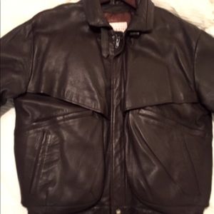 BLACK LEATHER JACKET
